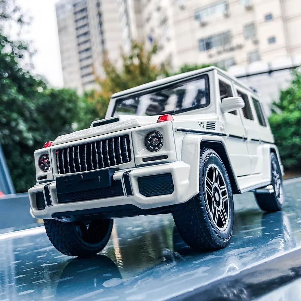 1:24 Diecast Metal Car Model G Wagon Toy Car Light Sound Pull Back Openable Doors